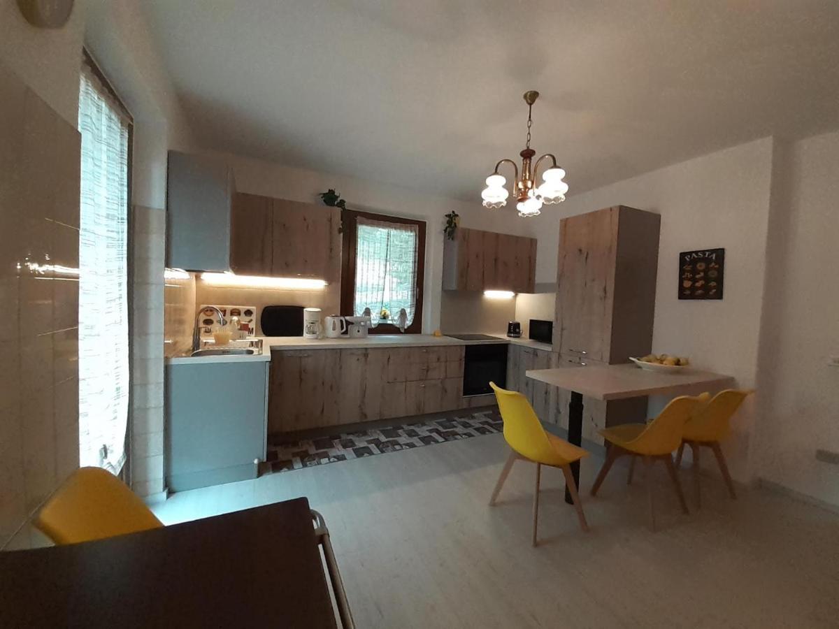 Ca' Albano Apartment Mezzolago Exterior photo
